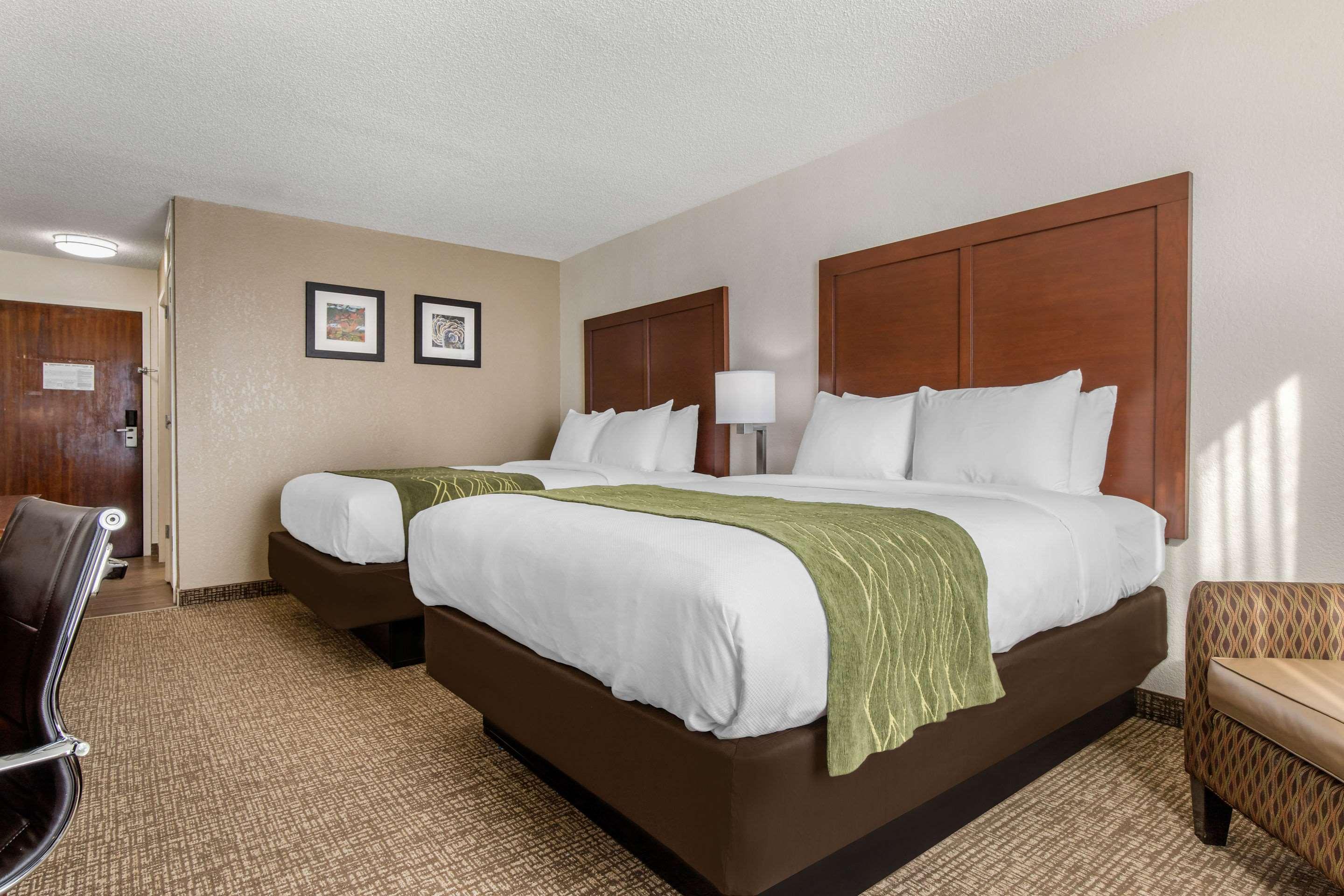 שלבי Comfort Inn מראה חיצוני תמונה
