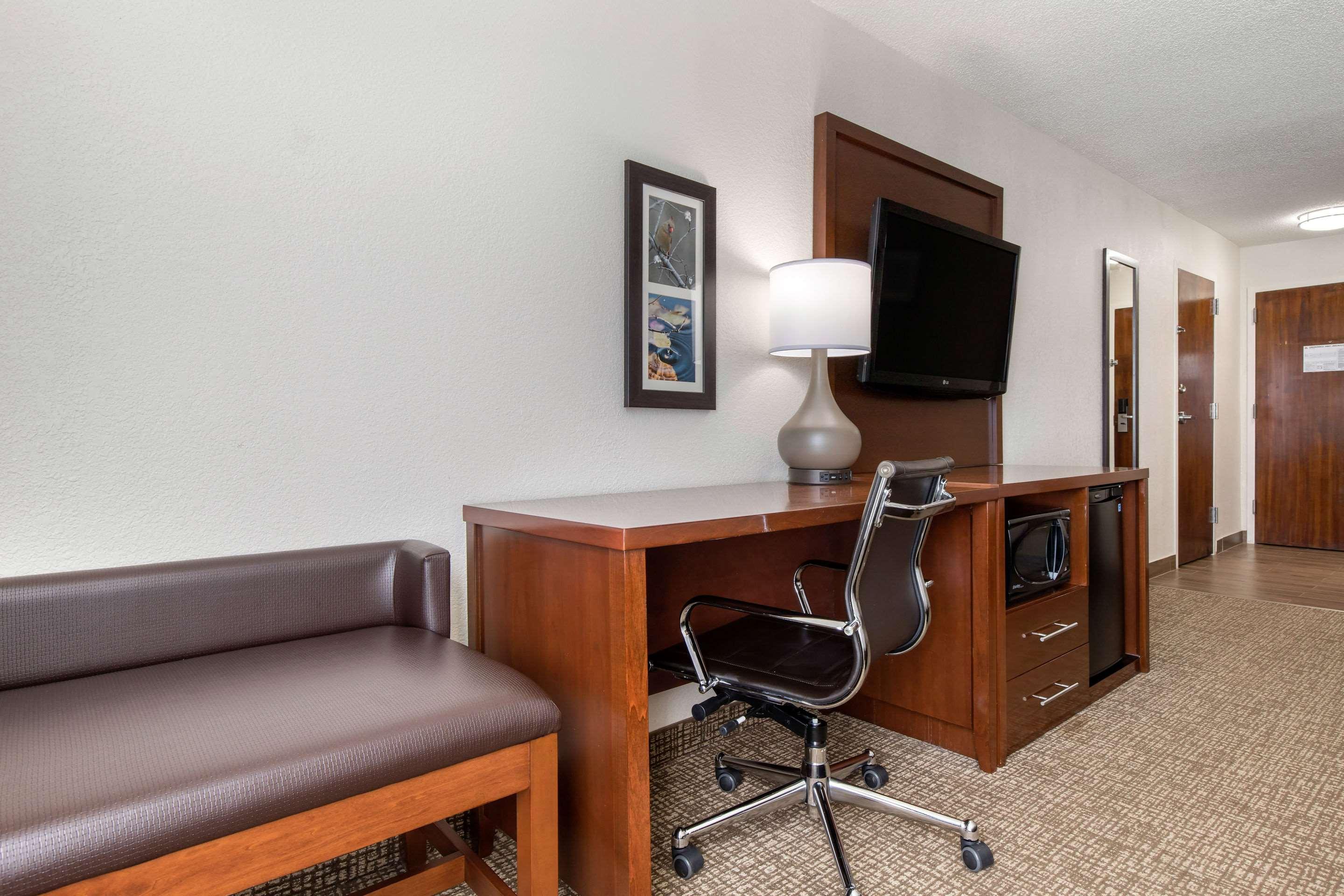 שלבי Comfort Inn מראה חיצוני תמונה
