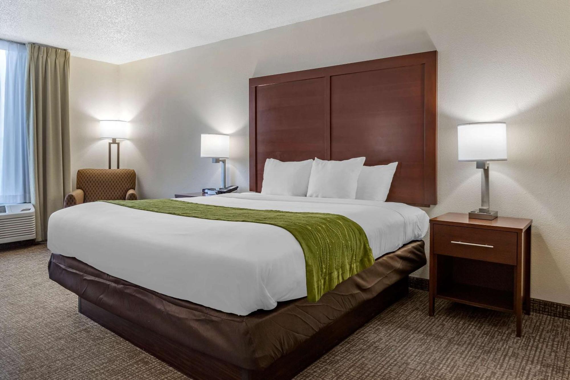 שלבי Comfort Inn מראה חיצוני תמונה